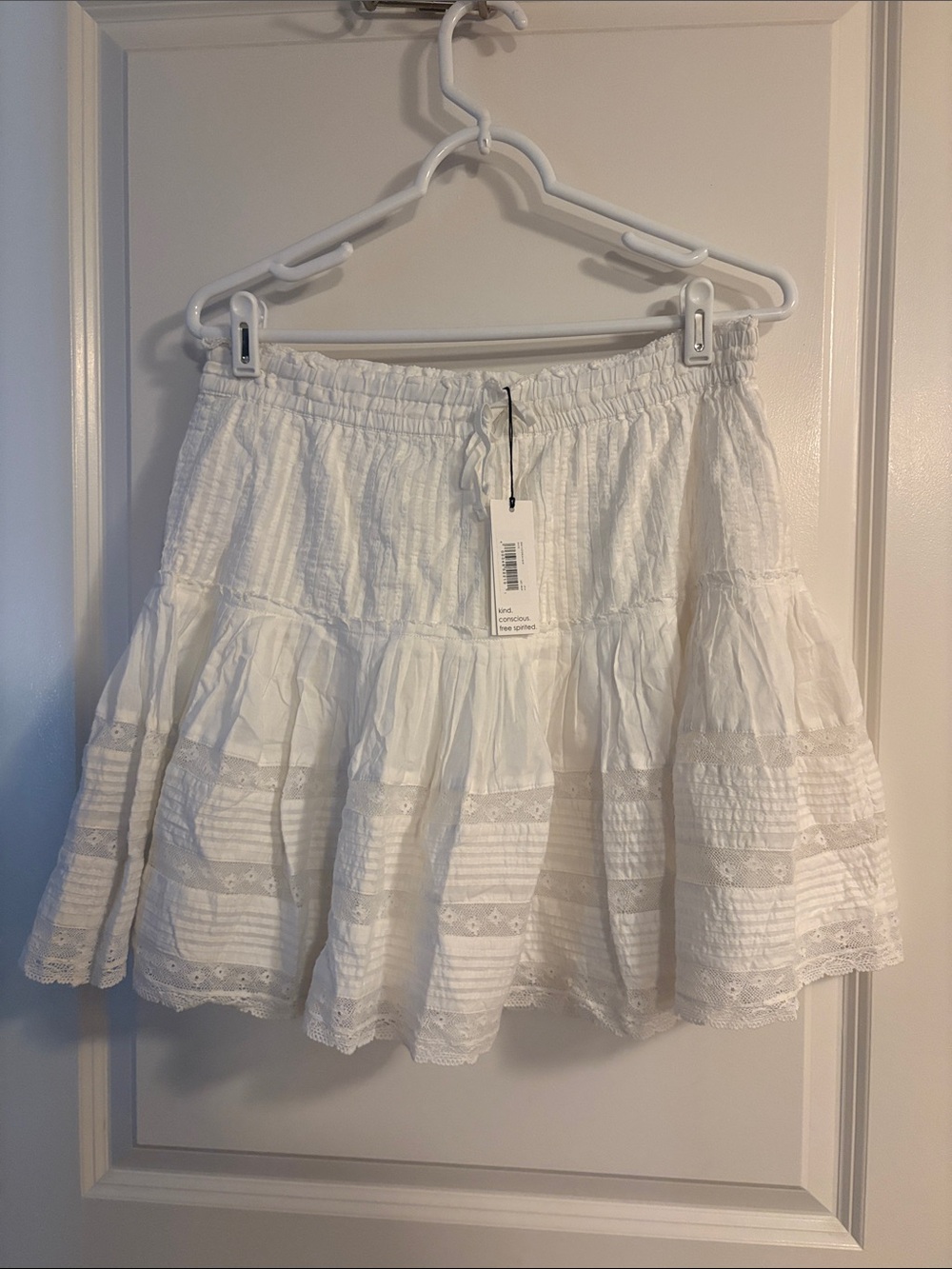 Women's White Tiered Cotton Skirt with Lace Trim - Brand Unspecified